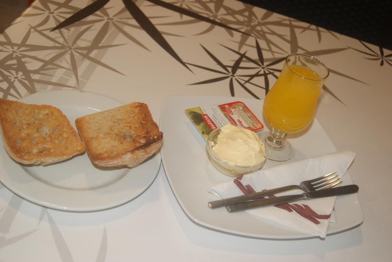 Pension Restaurante La Liebre Саламанка Экстерьер фото